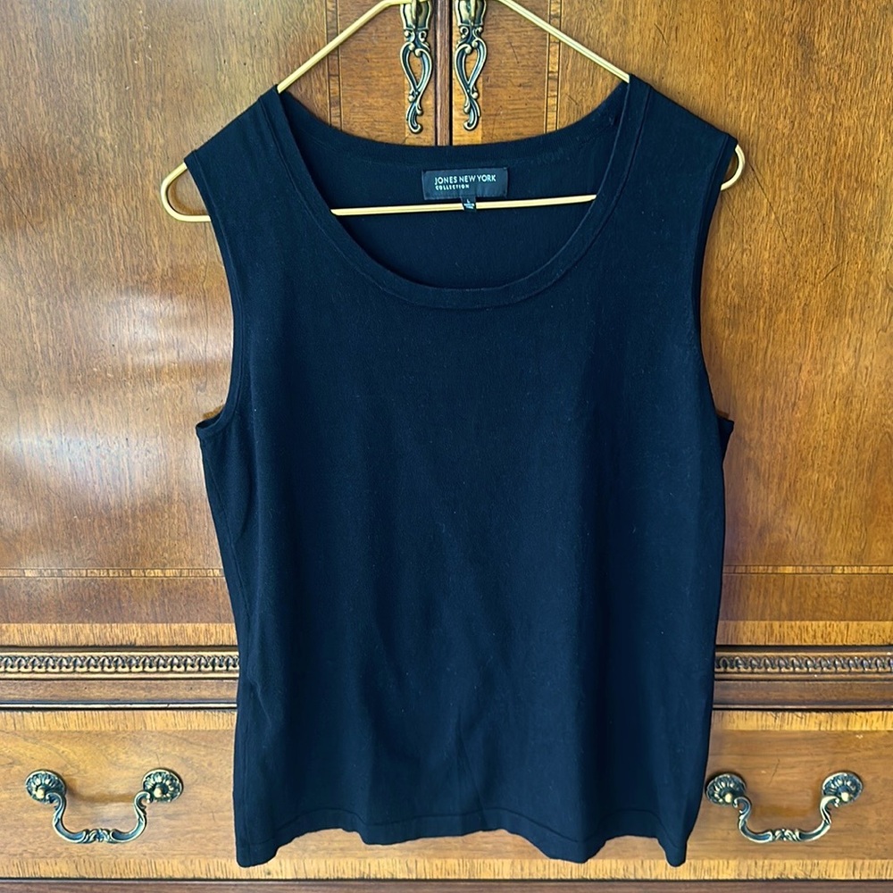 Jones of New York scout neck knit tank top